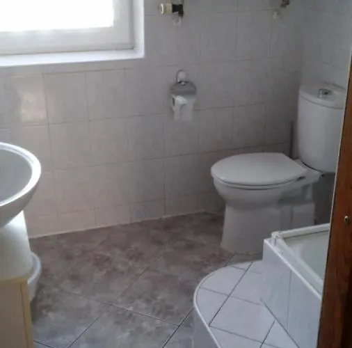 דירה Na Pogodnie שצ'צ'ין